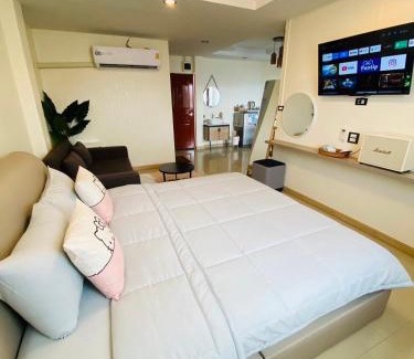 Koh Lan Casa | บ้านพักการ์ฟิลด์ซีวิว&พูล เกาะล้าน