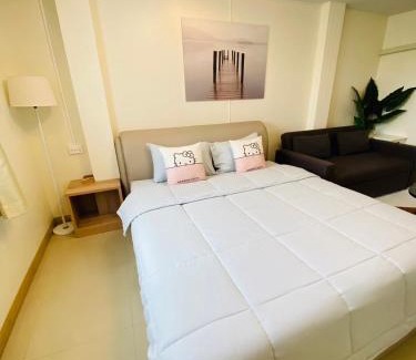 Koh Lan Casa | บ้านพักการ์ฟิลด์ซีวิว&พูล เกาะล้าน