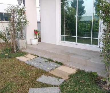 Khlong Song Ton Nun Casa | บ้านพักสุวรรณภูมิ​ แอร์​พอร์ต​ลิงค์​ลาดกระบัง