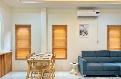 Ban Chang Casa | บ้านมินิมอล 2 ห้องนอน 2 ห้องน้ำ ใจกลางเมืองบ้านฉาง
