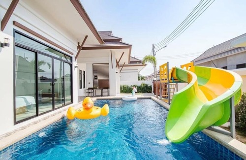 Hua Hin Complejo | บ้านอิ่มสุข พลูวิลล่า ชะอำ