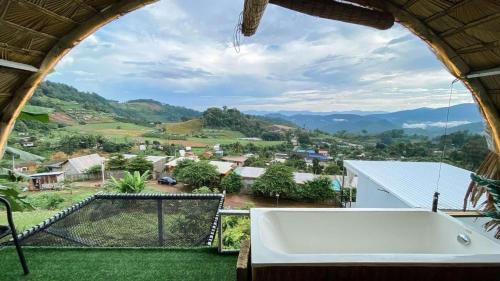 Mae Taeng Chalet De Esquí | บ้านแคปซูล Capsule house