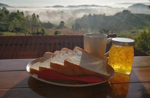 Khao Kho Casa | บ้านไม้สายหมอกเขาค้อ โฮมสเตย์ Bann Mai Sai Mhog Khao Kho Homestay
