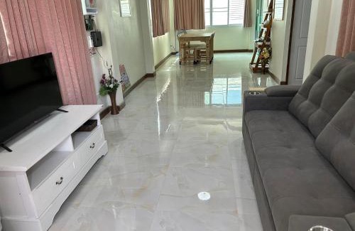 Nong Phueng Casa | เชียงใหม่ บ้านสันติสุข