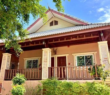 Si Kham Complejo | เฮือนฮิมน้ำ รีสอร์ท