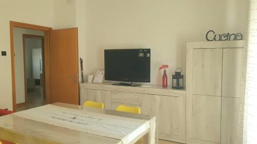 Imola Apartamento | ᑢᗩSᗩ ᘻᗩᖴᗩᒪᗪᗩ zona stazione - centro con parcheggio interno