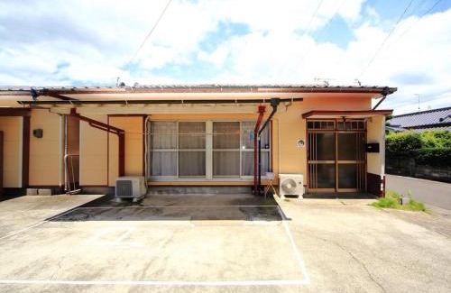 Izumi Casa | カモンイン 寿