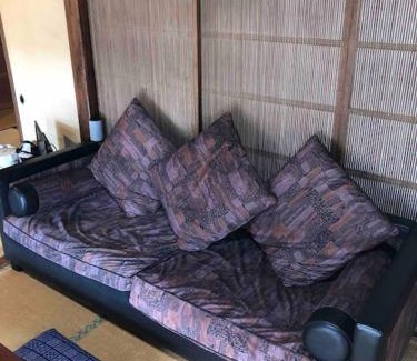 Izunokuni Casa | ゲストハウス+カフェわ １日１組限定！ 築１００年の農家の古民家で宿泊体験、薪でお風呂沸かせます。焚き火もできます。