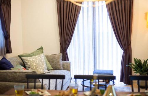 Gima Villa | シンプルでおしゃれなインテリアが光る4LDKの一軒家まるまる貸し切り!最大12名まで宿泊可能!