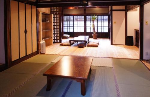 Takaoka Apartamento | (一棟貸切)町家体験ゲストハウス「ほんまちの家」〜高岡市の伝統的な古民家~