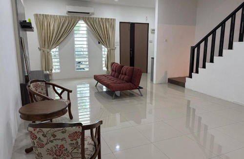Menglembu Casa | 万里望 Menglembu Bestari Homestay
