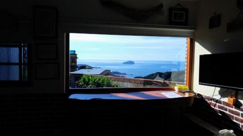 Ruifang Casa | 九份山海灣民宿 I 近老街 l 海景檜木房