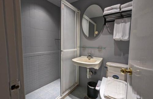 Hualien City Centre Hotel | 亞馨文旅 近東大門夜市 有免費停車場 可自助入住