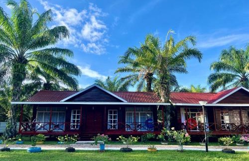 Semporna Chalet De Esquí | 仙本那漫居林舍度假村