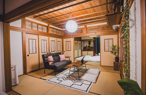 Sado Villa | 【佐渡/一棟貸切】オーシャンビュー古民家SeaSideStory椿 離れ