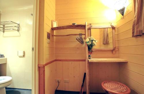 Nanzhuang Cabina | 南庄橄欖樹咖啡民宿 Olive Tree Village Guesthouse