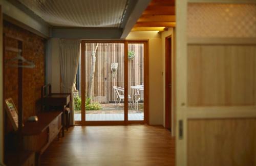 West Central District Casa | 天井 樹 villa 包棟民宿 Atreeium villa