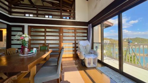 Bizen Casa | 天空の城 絶景の海岸線に面し そよ風と波に触れながらリラックスできる場所です