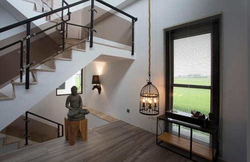 Sanxing Casa | 宜蘭包棟民宿 水明漾私人villa 歡唱l電動麻將l全套西式廚房l腳踏車l專業吧台l泳池l烤肉BBQ