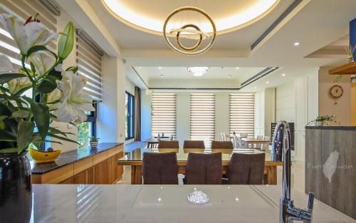 Wujie Cama Y Desayuno | 宜蘭莫內花園城堡
