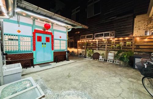 West District Chalet De Esquí | 家暖暖,老屋新生,房源內有戶外空間,嘉義市民宿013號