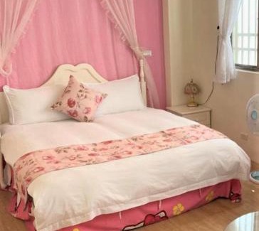 Hualien City Centre Casa | 小城堡民宿Little Castle hotel 19窩窩近東大門夜市好停車