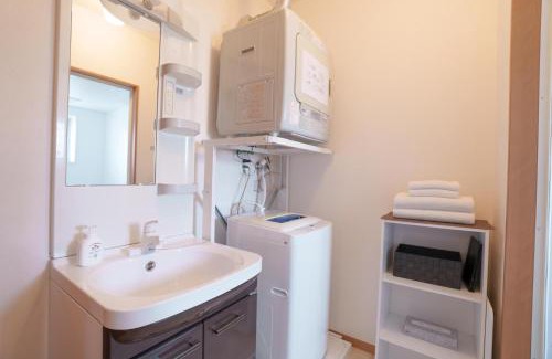 Kadena-cho Apartamento | 座喜味宿泊#コンビニすぐ#バス停1分#便利立地#世界遺産-座喜味城跡まで車5分#残波灯台まで車15分