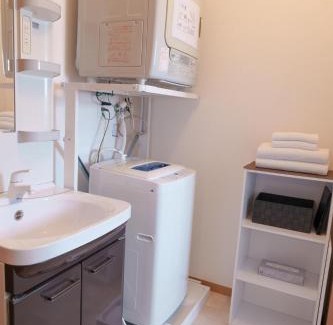 Kadena-cho Apartamento | 座喜味宿泊#コンビニすぐ#バス停1分#便利立地#世界遺産-座喜味城跡まで車5分#残波灯台まで車15分