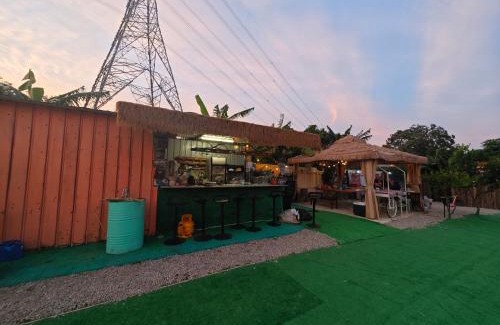 Yuen Long Otro | 復古車露營住宿