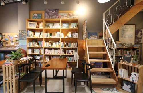 Tongluo Casa | 微光書旅-輕旅