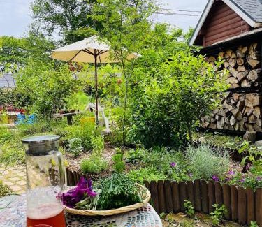 Imazu Casa | 愛犬と泊まれる朝食イングリッシュブレファスト付きの宿 Laughing dogs villa- Sake Tours Available