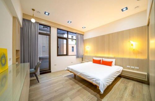 Tainan City Centre Casa | 慶東雙包棟招待所 兩棟可選擇包層包棟 可住4-70人 團體聚會首選