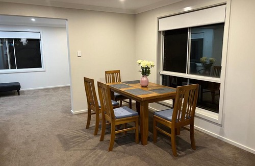 Marsden Park Casa | 整套别墅出租 holiday house for rent