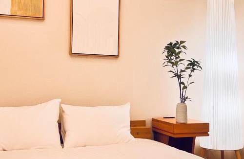 Yushima Apartamento | 新上双卧套房 最大5人 设计师风格Yaof 东京中心上野公园3分钟 车站1分钟 位置极佳超级繁华 房间内看樱花