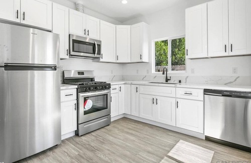 North Clairemont Casa | 新建独立屋Newly Constructed Home 4B2B by UCSD LaJolla DelMar SeaWorld Zoo