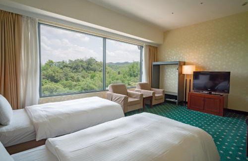 Dongshan District Complejo | 柳營尖山埤 Liuying Jianshanpi Resort