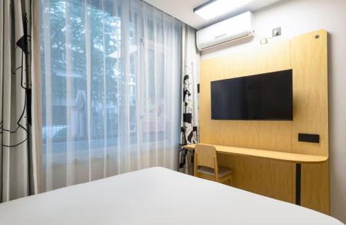Huilongguan Hotel | 海友北京回龙观龙泽地铁站酒店