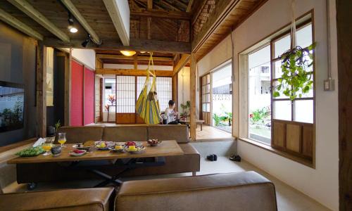 Okinawa Casa | 海野24 沖縄古民家で寛ぎの時間を 心と身を癒す旅はいかがですか