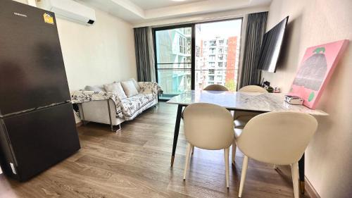 Chiang Mai Apartamento | 清迈一号公寓泳池环绕