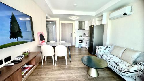 Chiang Mai Apartamento | 清迈一号公寓泳池环绕