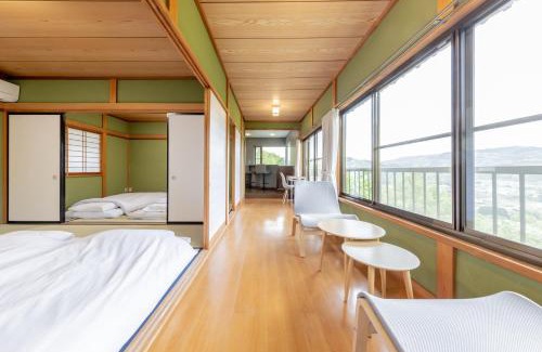 Izu Casa | 温泉宿のんびり イーハトーヴ中伊豆 天然温泉&展望露天風呂 非日常空間を愉しむ 1棟貸切宿
