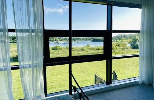 Belturbet Casa | 湖景度假屋Lakeview Vacation Home