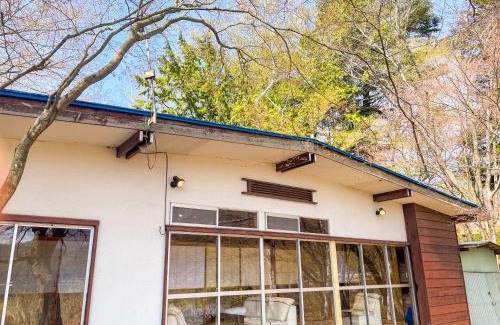Fujikawaguchiko Villa | 湖畔に佇む河口湖を一望できる絶景の宿 湖畔コテージ smile