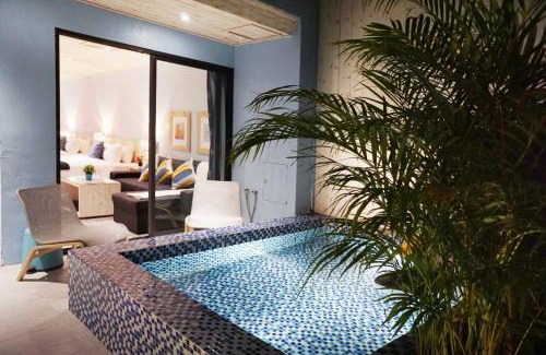 South Beach Cama Y Desayuno | 湛藍海岸民宿 Azure--這個夏天有點藍--墾丁南灣沙灘-可包棟-國旅卡特約店