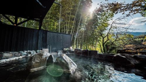 Yugawara Hotel | 源泉掛け流しの宿Albergo湯楽