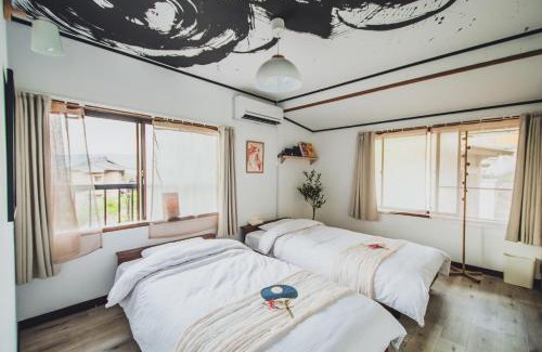 Sakaide Villa | 瀬戸内一棟貸切 サウナとアートの宿 Sei-Jima Retreat