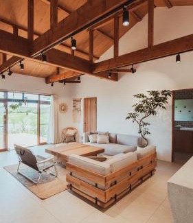 Ichinomiya Casa | 絶景田園と風を感じる癒しの一棟貸しSawah東浪見
