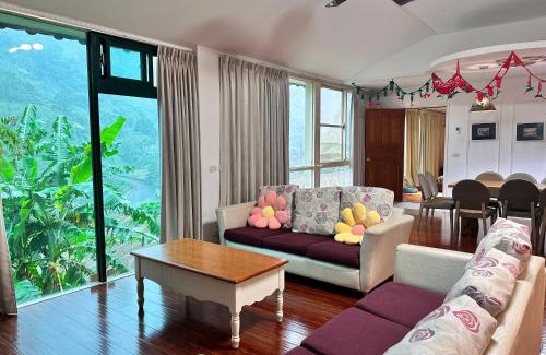 Jianshi Villa | 花田梯下民宿