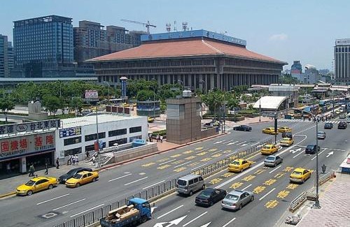 Zhongzheng Hotel | 苓旅-站前 Lin Inn TMS