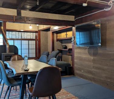 Kami Casa | 蔵サウナのある貸切古民家宿 ojirotomarlo